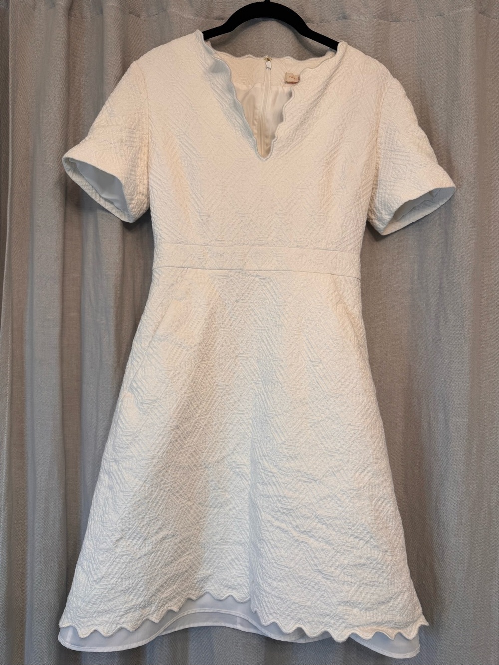 Tory Burch White Matelassé Scalloped A-Line Dress Sz 0 Eyelet Geometric